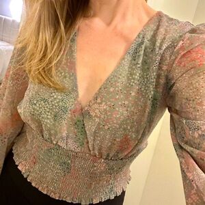 aritzia Wilfred XS wistful blouse in pastel floral pattern